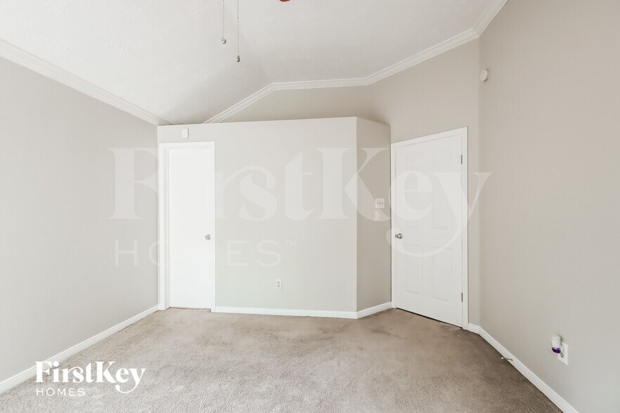 Building Photo - 4030 Meadowgold Ln