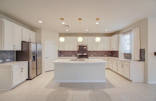 Building Photo - 15702 Giant Pine Ln