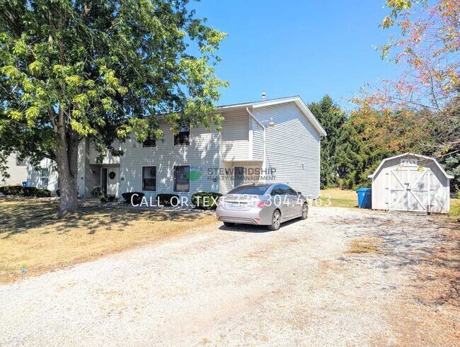 Building Photo - 372 Oak Mnr Ave NE