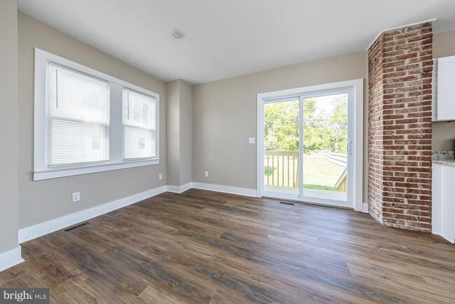 Building Photo - 279 Academy St