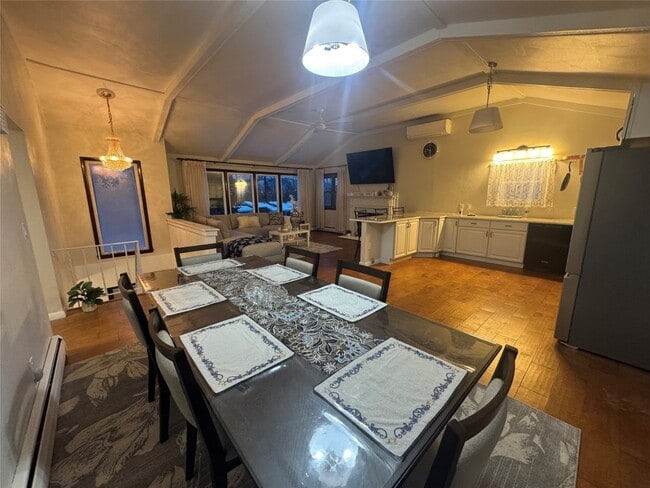 Building Photo - 8 Lawson Ct