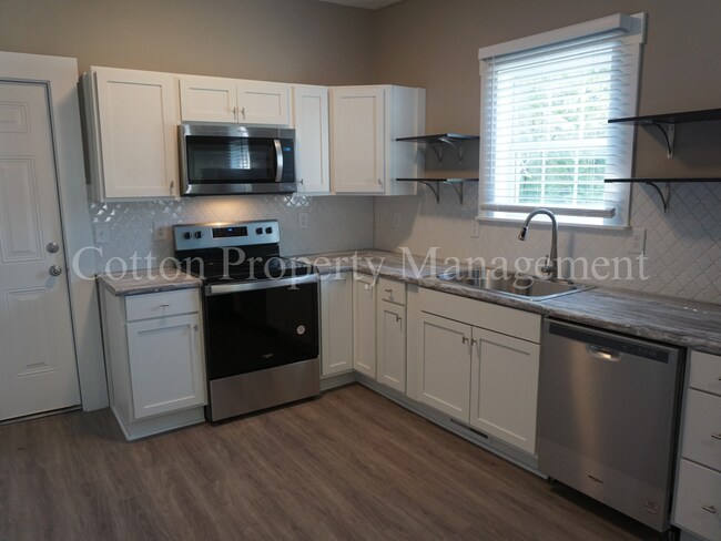 Building Photo - 2BR/2BA Home in Downtown Wilmington / $1,6...