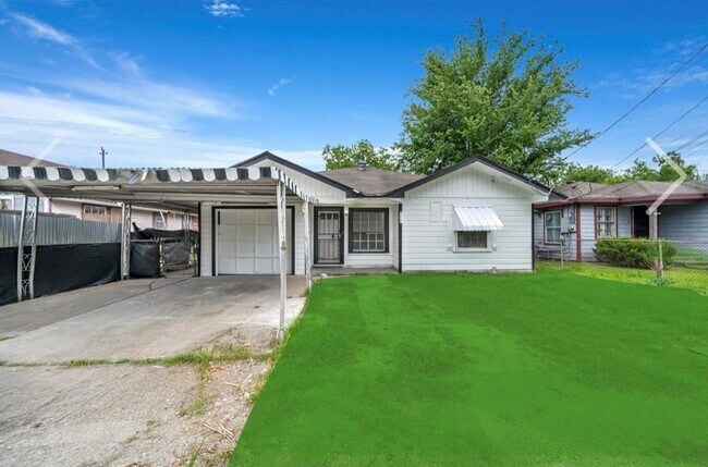 Primary Photo - 3207 Florida St
