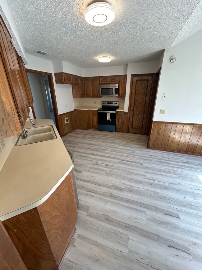 Building Photo - A hassle-free lifestyle