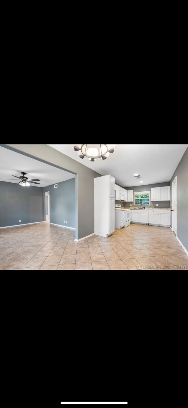 Building Photo - 4690 N Boston Pl
