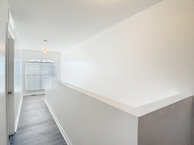 Building Photo - 9856 Ashburn Lake Dr