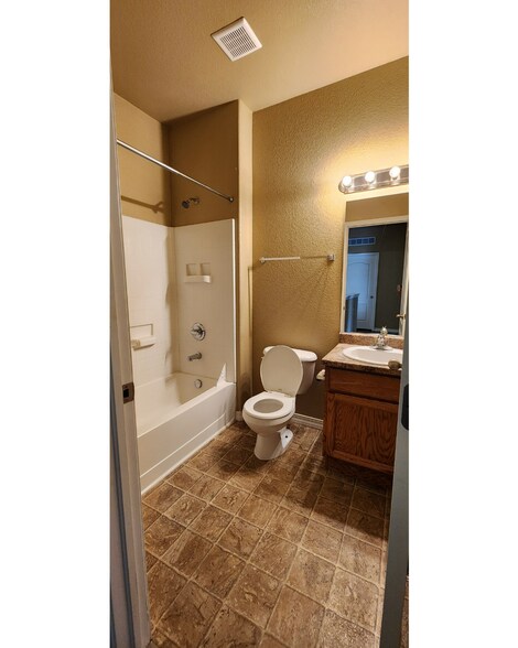 Bathroom 2 - 4077 Siferd Blvd