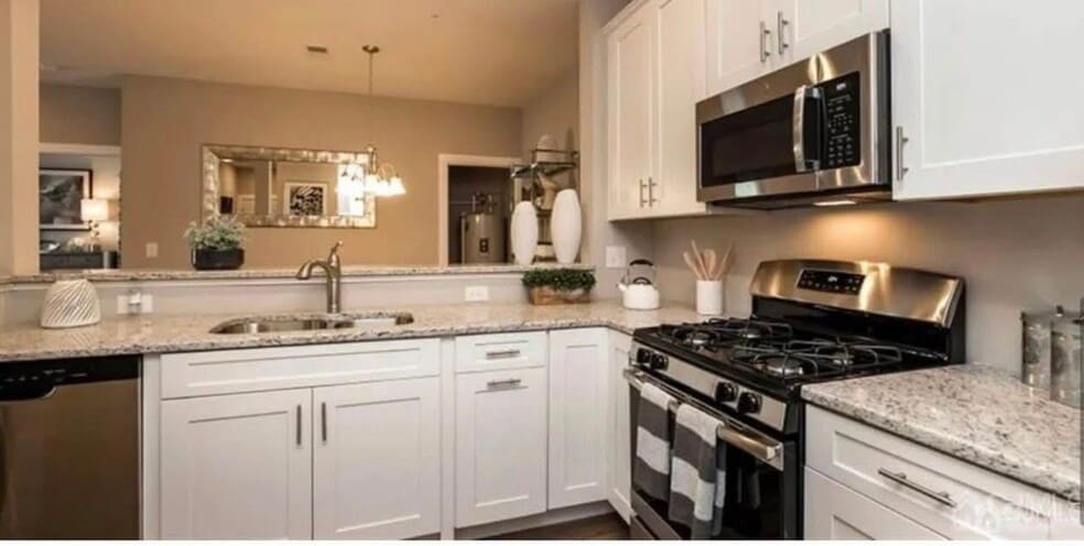 Building Photo - 714 Stiller Ln