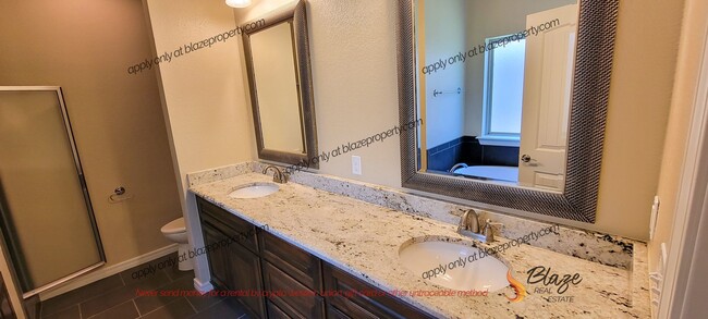 Building Photo - Rockstar Home with Stunning Features – 3 Bed/2 Bath Gem