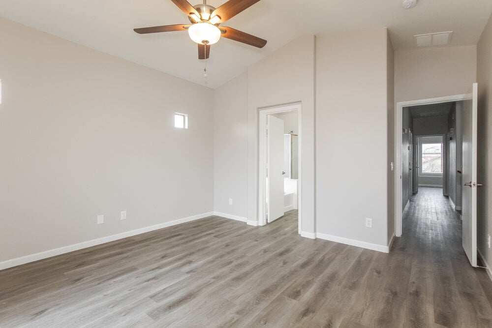 Building Photo - 16801 W Statler St