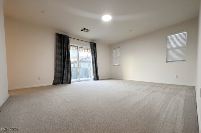 Building Photo - 845 N Water St