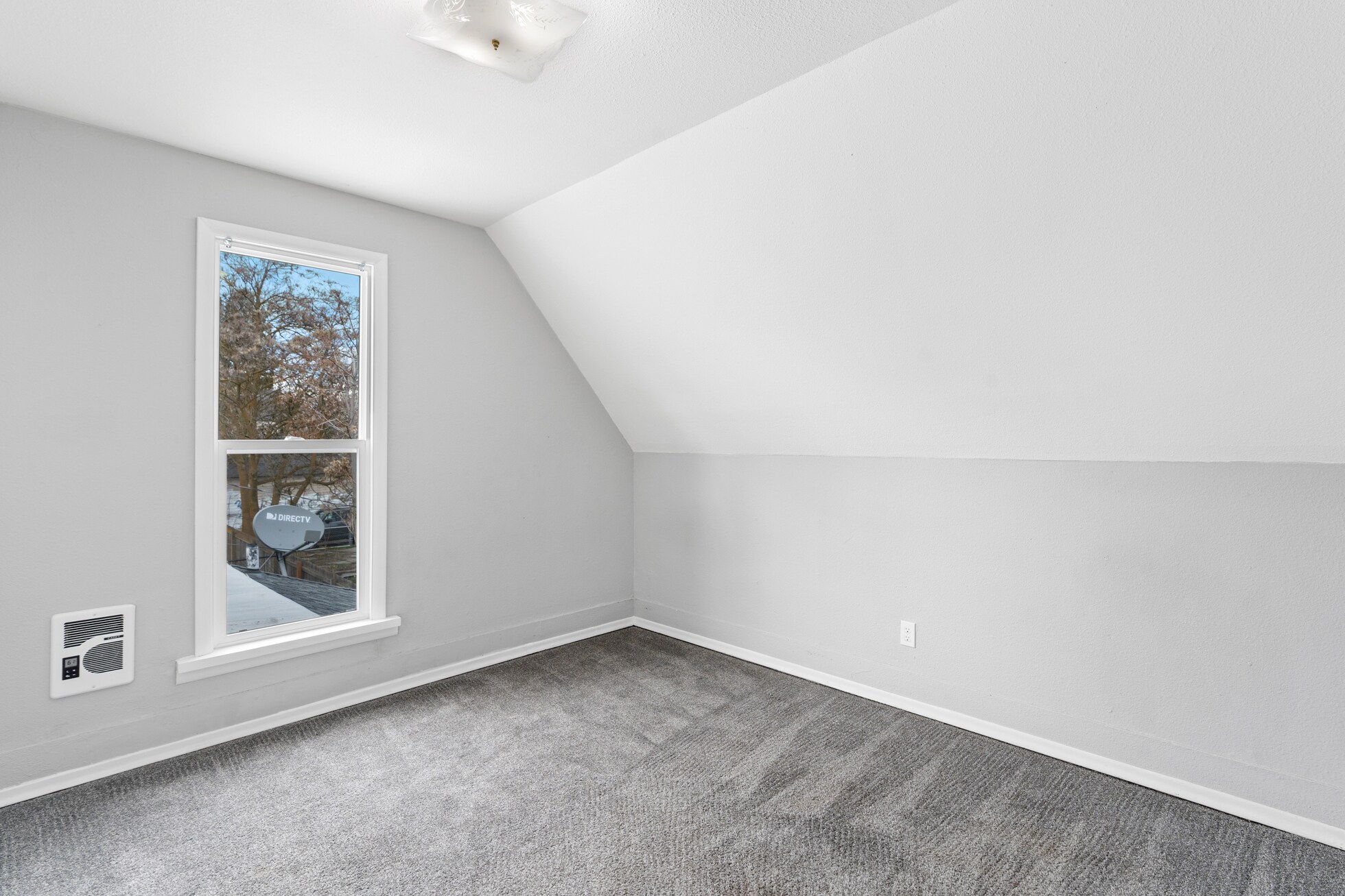 Building Photo - 2124 W College Ave