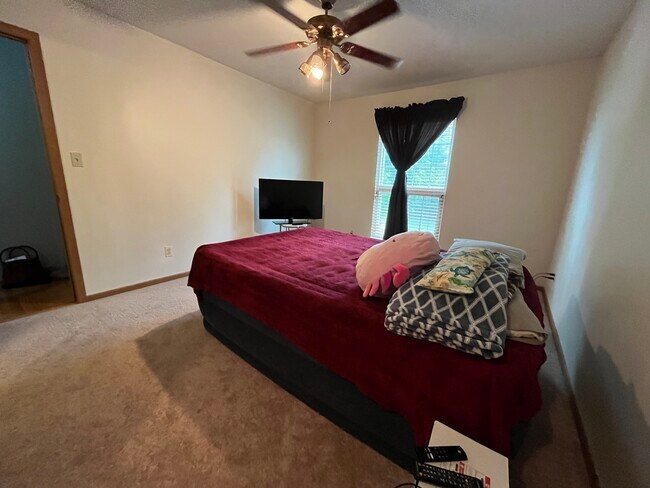 Building Photo - 965 Amberwood Pl