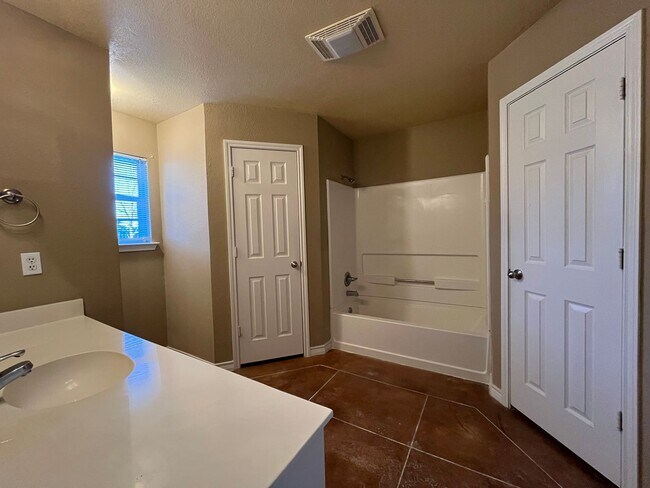 Building Photo - 3049 Palomino Trail