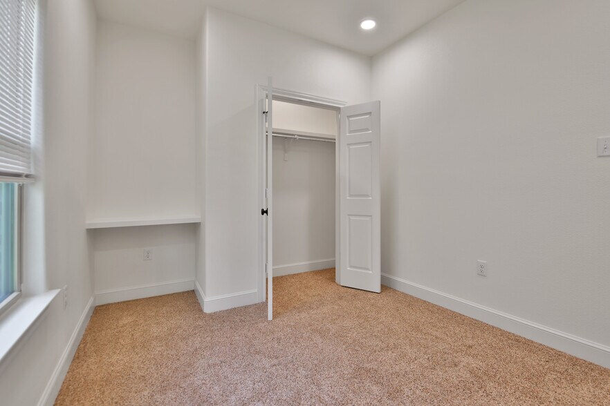 Building Photo - 6923 17th St