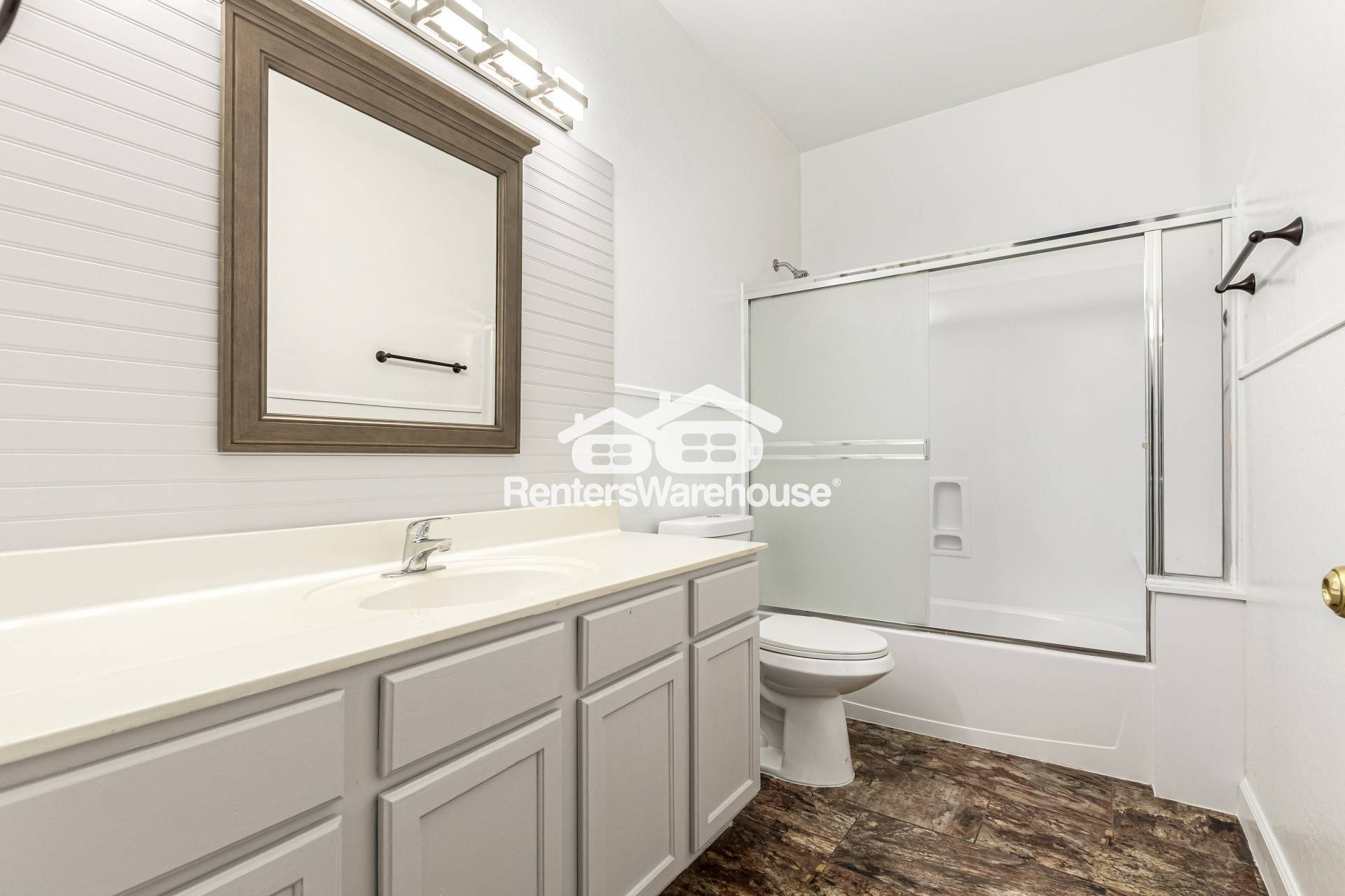 Building Photo - 17088 W Lundberg St