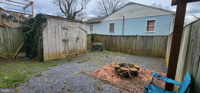 Building Photo - 300 Maiden Choice Ln