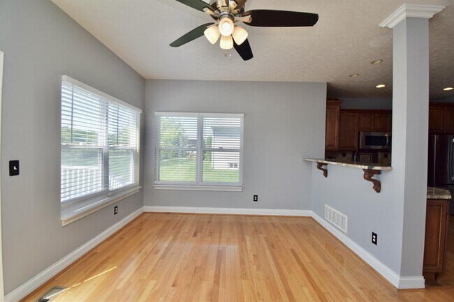 Building Photo - 5167 Elm Leaf Trail