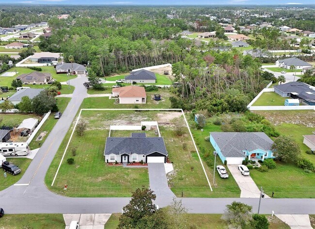 Building Photo - 10648 SW 38th Ave