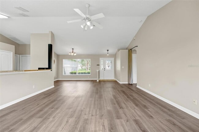 Building Photo - 514 Lake Sumner Dr