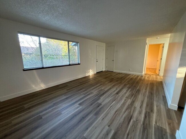 Building Photo - 4433 Campbell Dr SE