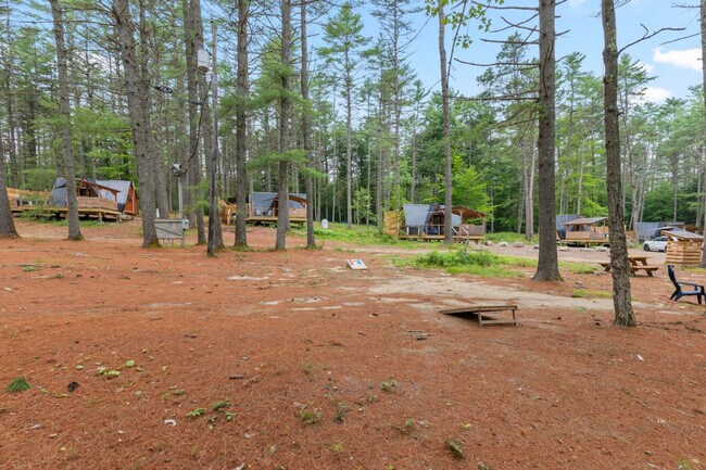 Building Photo - 154 Old County Rd