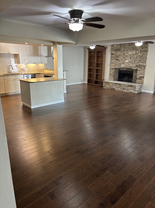 Building Photo - 4715 Ranch View Rd