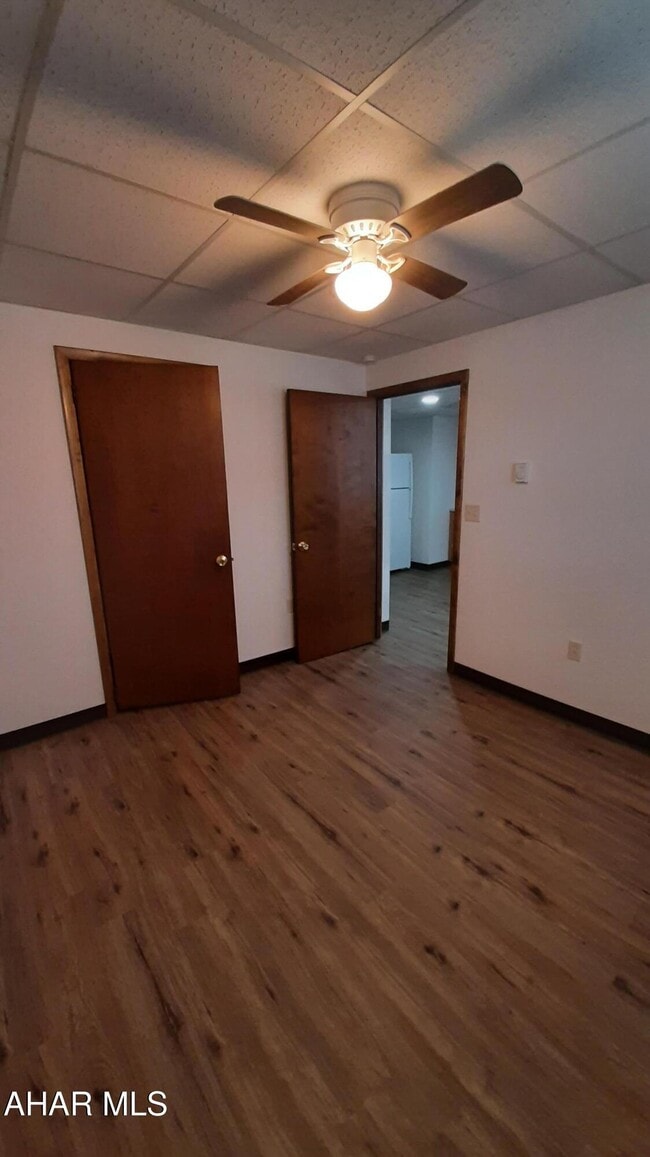 Building Photo - 500 Gallitzin Rd