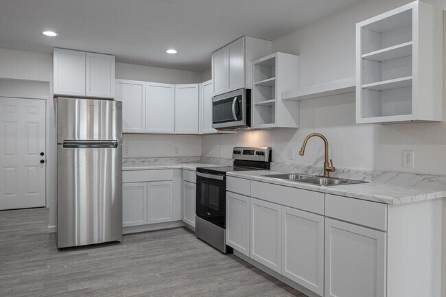 Building Photo - 105 Texas Dr