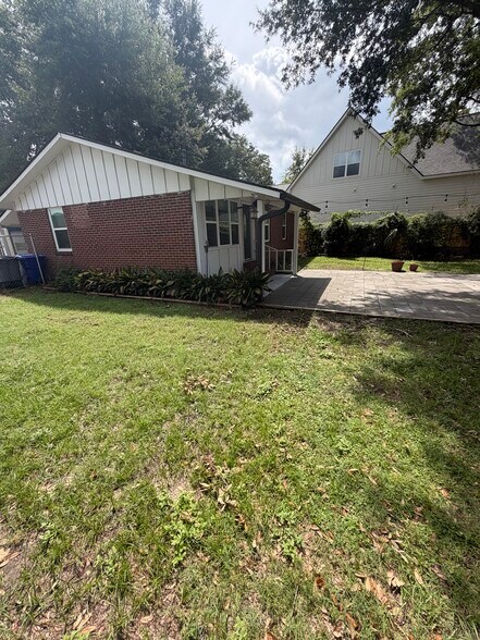 Building Photo - 4526 Piggly Wiggly Dr