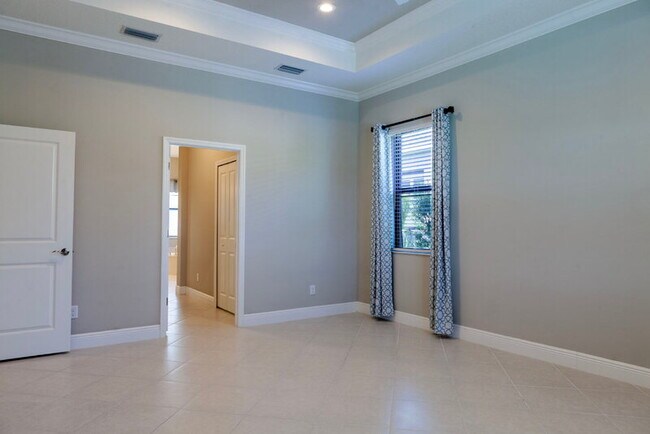 Building Photo - 13927 Old Creek Ct