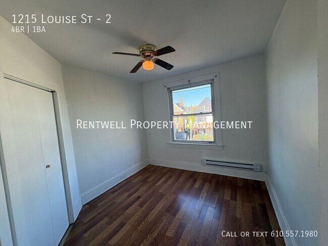 Building Photo - 1215 Louise St