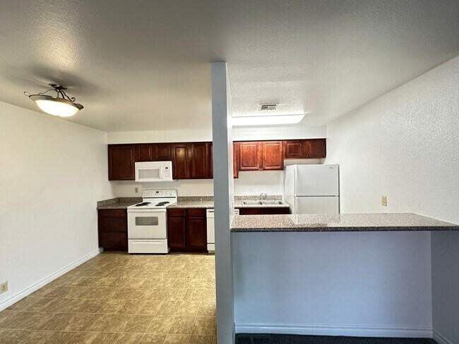 Building Photo - 4340 Sandy River Dr