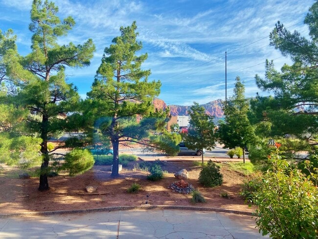 Building Photo - CONDO - OAK CREEK ESTADOS - VILLAGE OF OAK CREEK