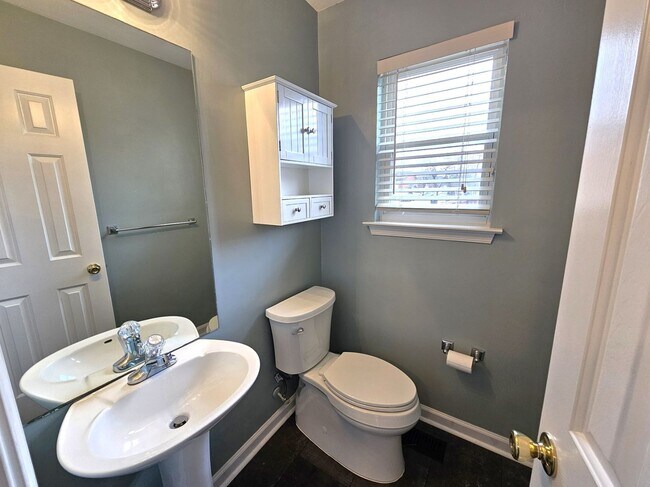 Building Photo - Ocean View East