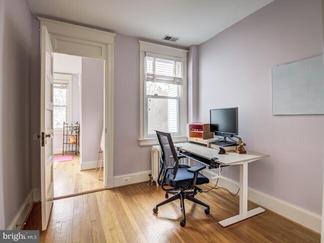 Building Photo - 3629 Ordway St NW