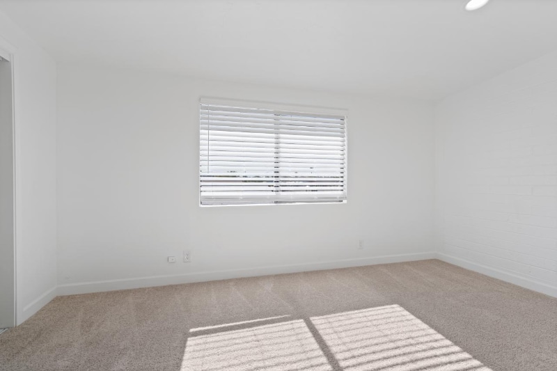 Building Photo - 2304 N 10th Ave