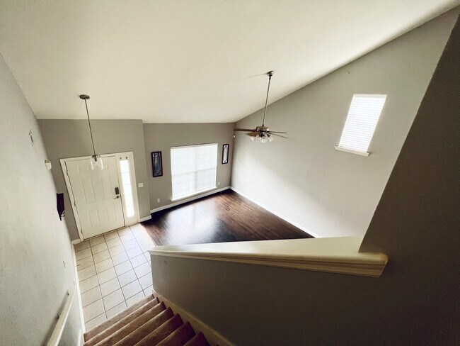 Building Photo - 128 Meadowland Dr