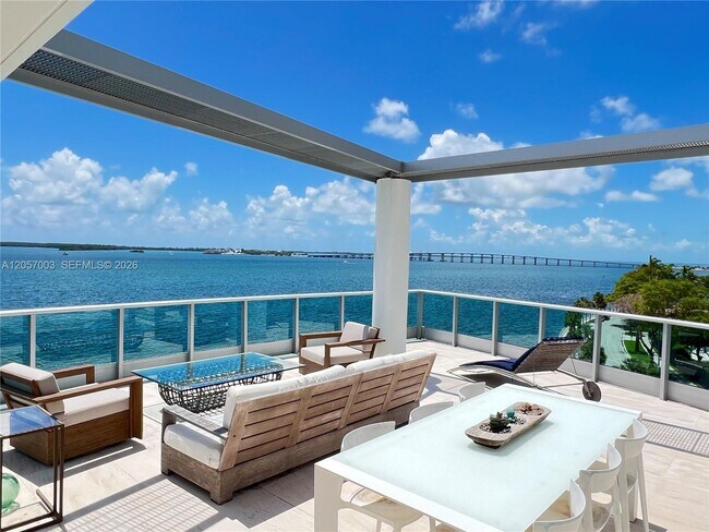 Building Photo - 1331 Brickell Bay Dr