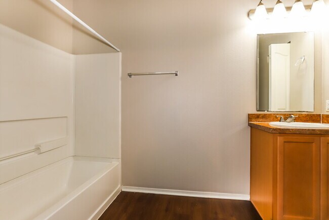 Building Photo - 4109 Sun Village Ct