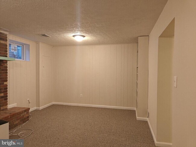 Building Photo - 6861 Brian Michael Ct