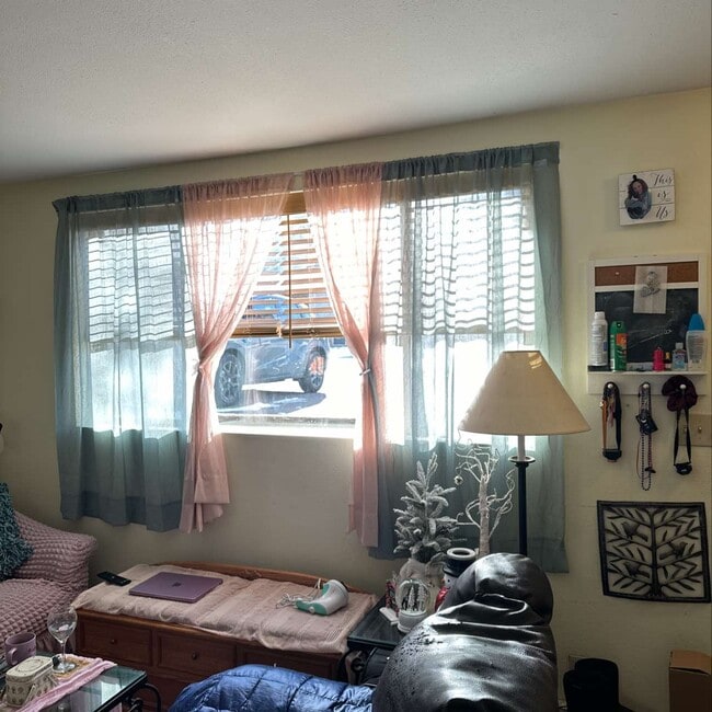 Building Photo - 955 Smith Ln