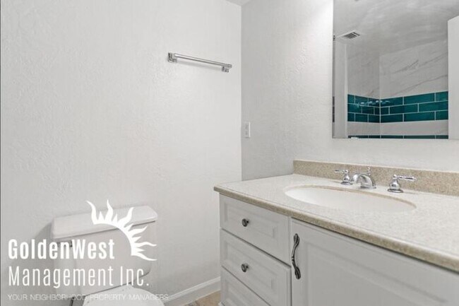 Building Photo - Fantastic 1Bdm 1Ba Midtown Condo Near Ligh...