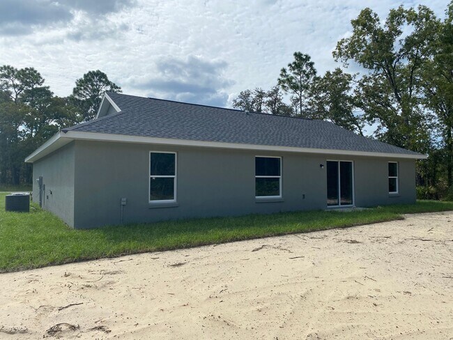 Building Photo - Beautiful  Home - 3/2/2 **WON"T LAST**