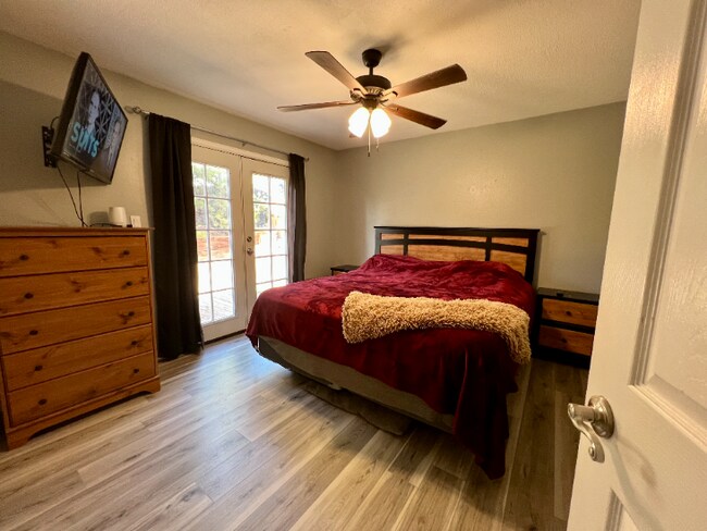 Building Photo - Single Family Home - North Location!