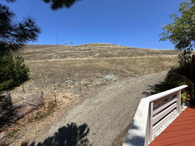 Building Photo - One Bedroom, Utilities Included, $2,100