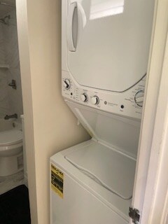 Building Photo - 1054 Green St