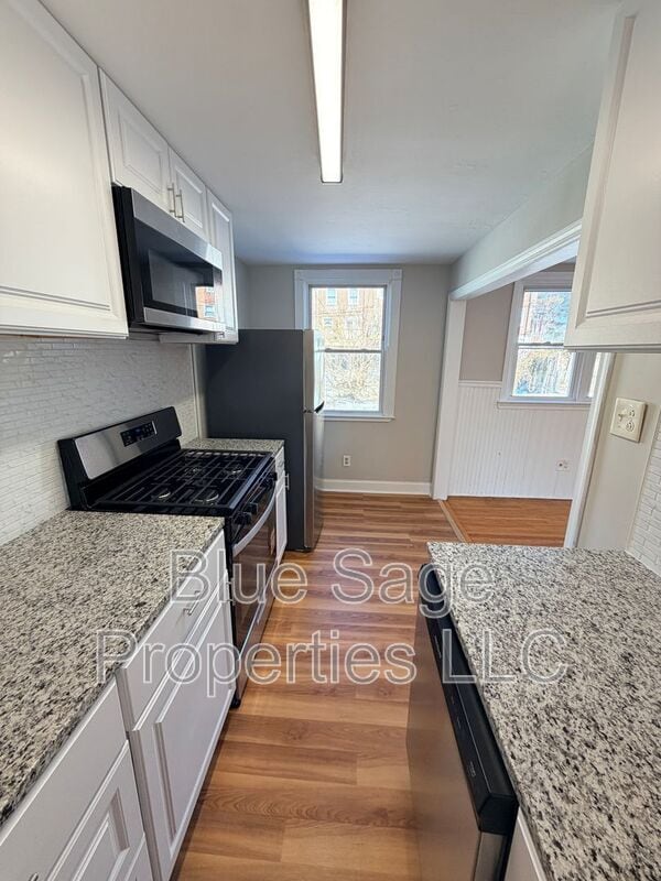 Building Photo - 5207 Westbrook Dr