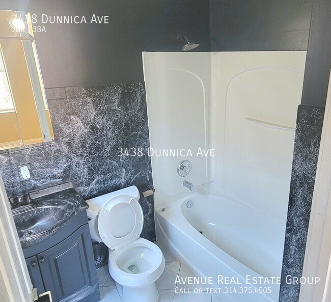 Building Photo - 3bd 2.5bth Townhouse in South St. Louis!