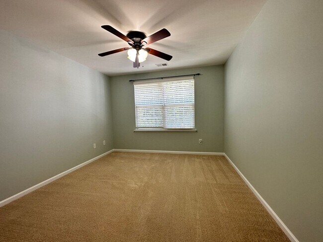 Building Photo - Exclusively Offered by Muse Realty Rentals...